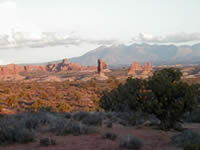 arches002.jpg (48365 bytes)