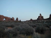 arches003.jpg (34884 bytes)