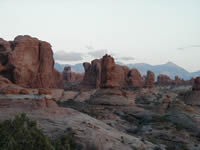 arches004.jpg (41847 bytes)